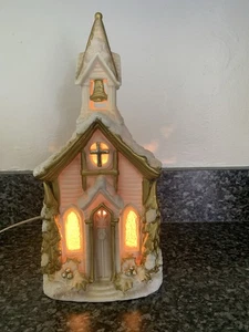 Vintage Keramik Winter Urlaub Kirche mit elektrischem Lichtkabel. - Bild 1 von 14