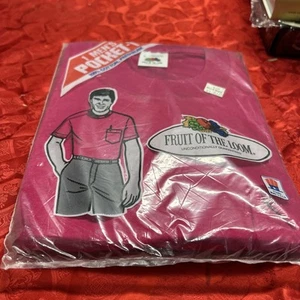 T-shirt uomo vintage 1987 NOS Fruit Of The Loom tasca taglia:L 100% cotone USA - Foto 1 di 11