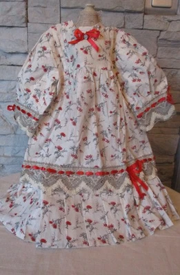 MAGNIFIQUE ROBE TISSU IMPRIME FLEUR  AVEC DENTELLE ET RUBAN POUR POUPEE ANCIENNE - Photo 1/4