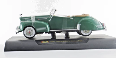 1:32 Scale 1941 Packard Darrin Convertible - Green - Diecast by Signature Models - Image 1 of 4
