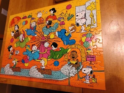 Springbok Peanuts 100 Piece Puzzle A Fun Day at the Park! Hallmark 1977 PZL1171 - Image 1 of 4