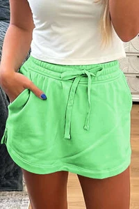 Hellgrüner French Terry Mini Skort mit Kordelzug und Taschen - Bild 1 von 5