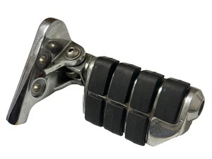 Honda GL1800 Goldwing Right Chrome Mount with Footpeg - Picture 1 of 5