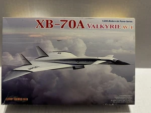 CYBER HOBBY No.2015 XB-70A VALKYRIE AV-1 1:200 SCALE DRAGON KIT OPEN BOX  - Bild 1 von 9