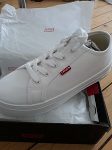 Las mejores ofertas en Zapatillas Deportivas Con Cordones Levi's para  Mujeres | eBay