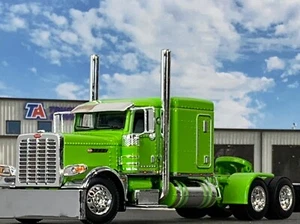 1/64 DCP LIME GREEN PRIDE & CLASS PETERBILT 389 W/ 63" FLAT TOP SLEEPER - Picture 1 of 5