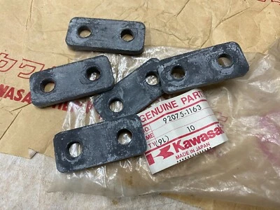 KAWASAKI NOS LUZ TRASERA SOPORTE AMORTIGUADORES (Bolsa de 5) KL250 KLR250 1980-84 Foto 1 de 2