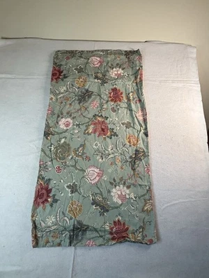 Almohada IKEA NASSELKLOCKA King simulada floral sobre verde salvia Cottagecore Foto 1 de 4