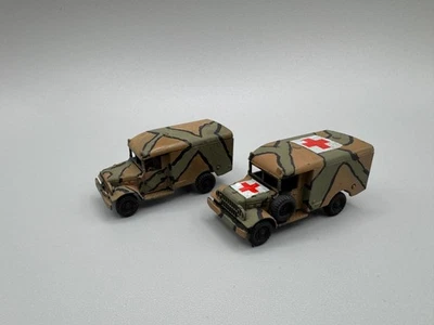 1:87 Roco Minitanks 2x M43-Kranwagen Ambulance - gesupert bemalt - Bild 1 von 4