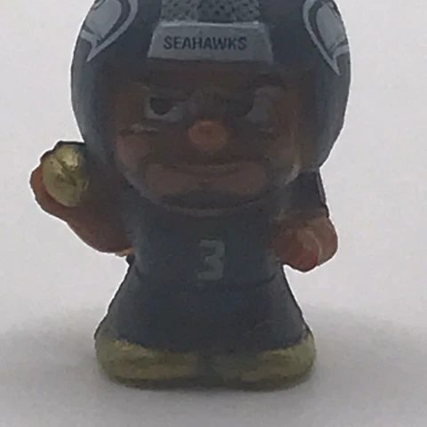 2021 Collectible NFL TEENYMATES Russell Wilson SEAHAWKS 1" figure Series X NEW! Cover