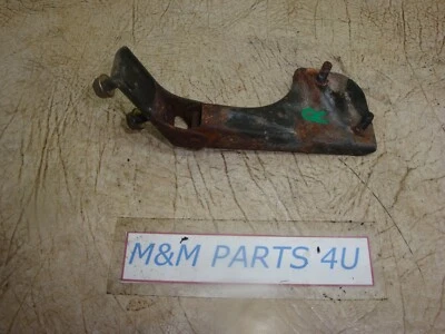 1987 87 85? 86? 84 BISAGRA CAPÓ DELANTERO DERECHO YAMAHA BRAVO 250 BR250 Foto 1 de 4