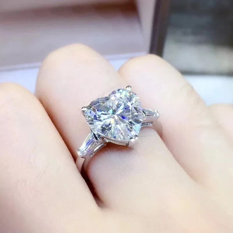 2Ct Heart Cut Moissanite Diamond Solitaire Engagement Ring 14K White Gold Plated - Image 1 of 4
