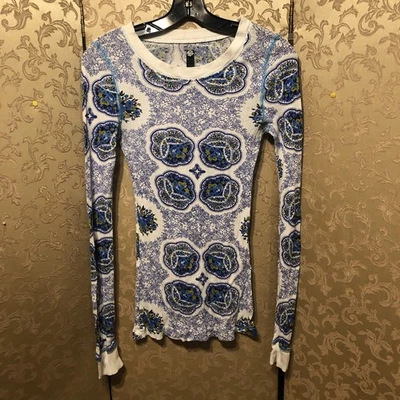 Top Free People Vintage Y2K Azul Blanco Floral Paisley Talla XS Foto 1 de 4