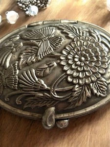 Vintage Pewter Decorative Hand Bag Mirror With Vintage Ladies Photograph - Picture 1 of 7