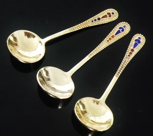 3 cucharas de sal rusas de plata esmaltada dorada, siglo XX - Imagen 1 de 12