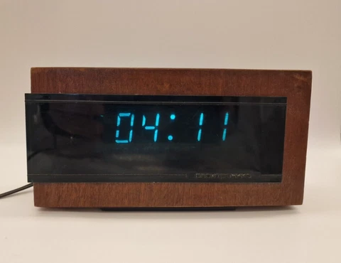 Elektronika 6.15M USSR Vintage Soviet Digital Nixie Alarm Clock USSR 1980s Cover