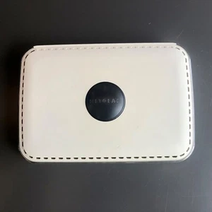 NETGEAR RangeMax Wireless Router WPN824 v2 White used - Picture 1 of 7