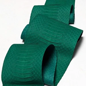 Supple NUBUCK Velvet Snakeskin Leather Hide Back-cut Craft Supply Spring Green - Picture 1 of 3