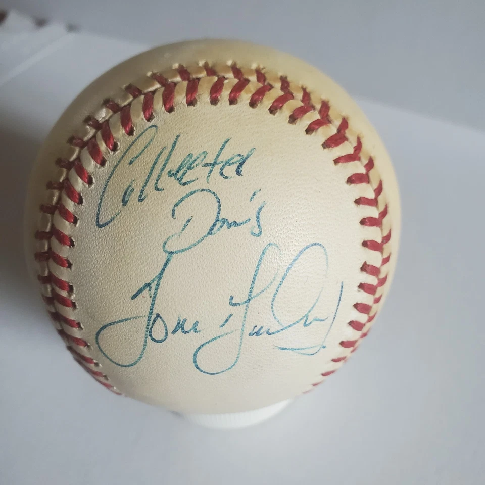 Bola de beisebol autografada por Tom Gordon A.L. Bobby Brown Pres. - Imagem 1 de 3