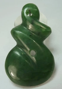 Colgante de Nefrita Verde Retorcida Hecho a Mano 52 Quilates de Afganistán, (Ts-16) - Imagen 1 de 6