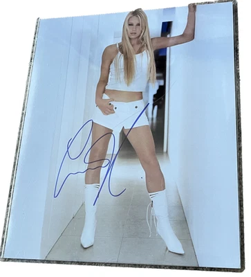 Anna Kournikov--SIGNED--8x10 photo--Tennis Star--Sexy Hot--Beautiful Condition - Image 1 of 2