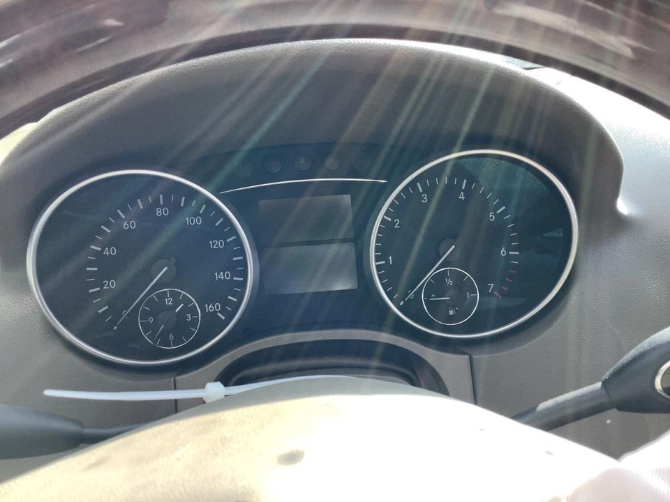 Speedometer 164 Type ML350 MPH Fits 10-11 MERCEDES ML-CLASS 4506684 - Image 1 of 1