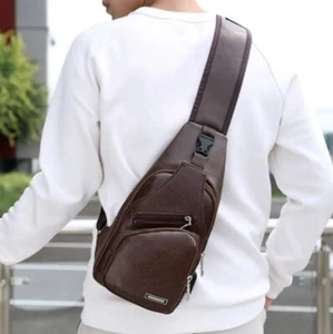 Borsa sul petto con foro per cuffie da uomo multifunzione - Foto 1 di 9