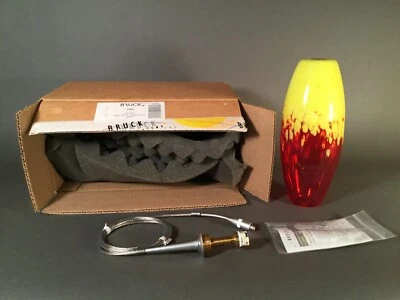 Bruck Lighting Ciro 吊坠灯哑光铬黄色红色玻璃 — 第 1/4 张图片