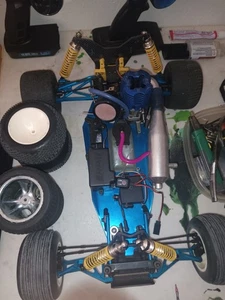 Team Associated Original RC10GT Blue Chassis Roller Vintage, - Picture 1 of 10