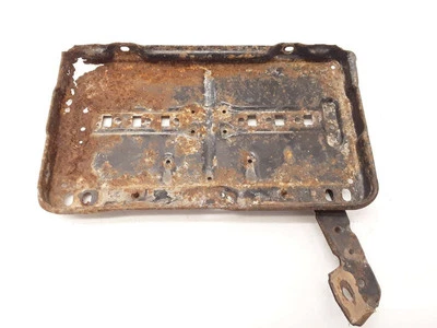 Mercedes-Benz W123 240D 53kW Diesel 1977 Batería Almohadilla Montaje Soporte Bandeja  Foto 1 de 4