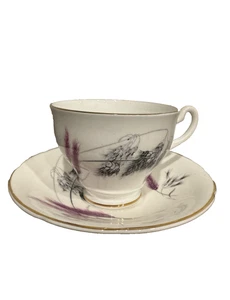 VINTAGE ALTE ROYAL TEETASSE & UNTERTASSE - PFLAUME UND GRAUE GRÄSER - ENGLAND - Bild 1 von 3