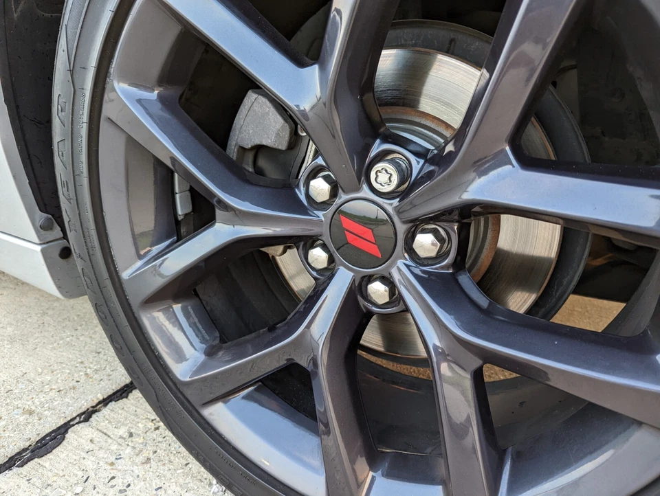 Para Dodge Durango 2014-2023 Todas las 4 Ruedas Emblema Inserto Calcomanía Vinilo Rojo REFLECTANTE Foto 1 de 1