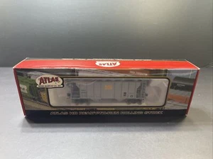 ATLAS RTR MAINE CENTRAL PS-2 2-BAY COVERED HOPPER MEC 2499 HO SCALE L.326 - Picture 1 of 4