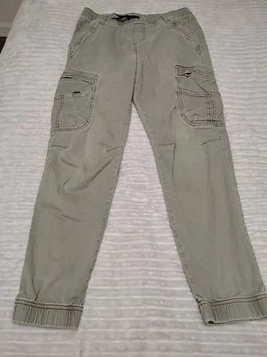 Pantalones de chándal verdes Wrangler para niños talla 16 comodidad regular adolescente Gorpcore Foto 1 de 4