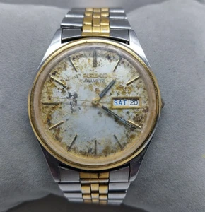 Vtg Mens Seiko 7N43-8A39 Gold/Silver Two Tone Day Date Quartz Watch *For PARTS* - Picture 1 of 7