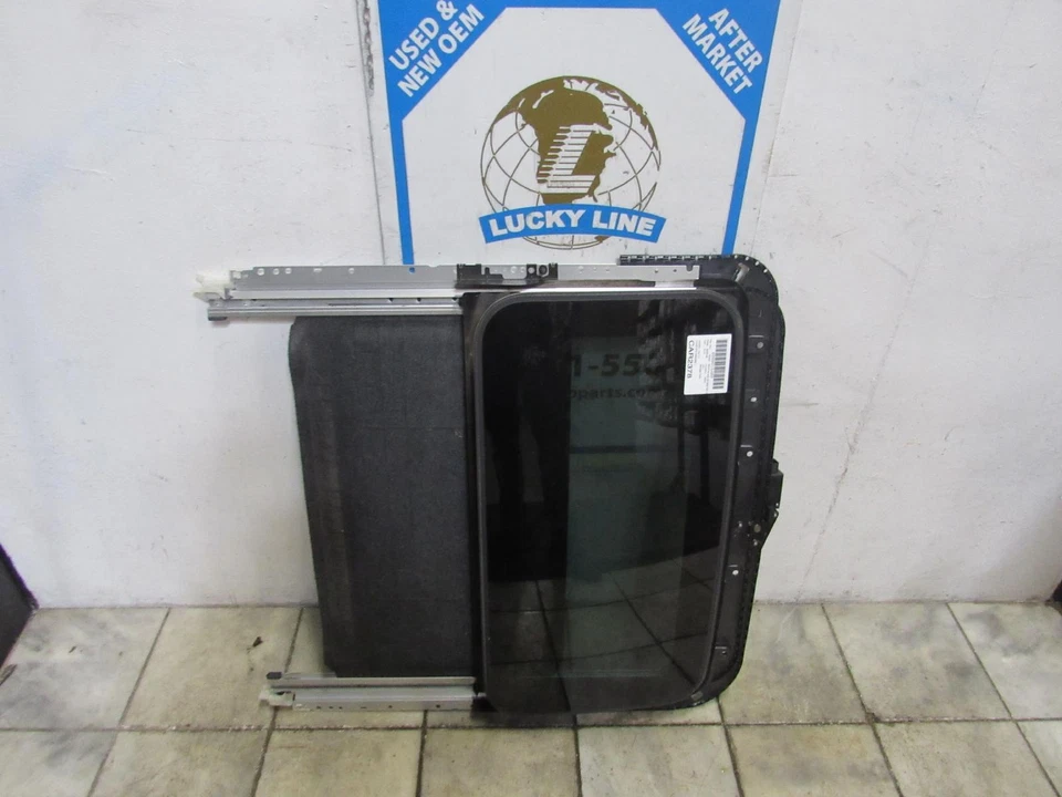 ROOF GLASS FOR 07 08 09 10 11 12 MAZDA CX9 - Image 1 of 2