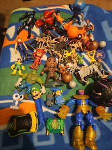 lotto giocattoli misti ragazzi happy meal McDonald's varie action figure giocattolo - Foto 1 di 11