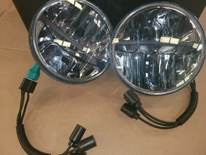 (2) HMMWV M35A2 M923A2 M998 M151  7 INCH ROUND LED HEADLIGHTS 1 PAIR 24v - Picture 1 of 3