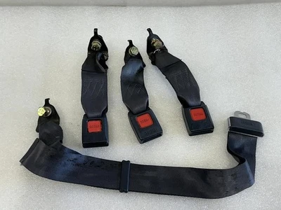 1990 1991 1992 1993 ACURA INTEGRA HATCHBACK REAR LAP BELT SEAT BELT BUCKLES BLUE - Image 1 of 4