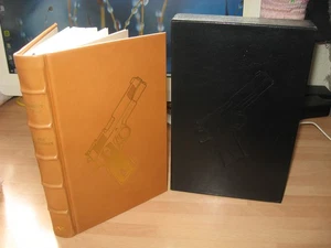 Robert Crais Signed The Watchman Numbered Slipcased 1st leather x/200 Joe Pike - Imagen 1 de 6