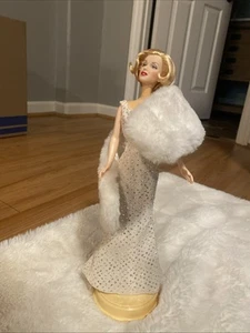 Marilyn Monroe Barbie Doll Timeless Treasures 2001 Mattel - Picture 1 of 4