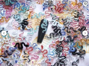 50 Pcs Mixed Tiny Glitter Resin Slippery Snakes Nail Art Charms Resin Craft DIY - Picture 1 of 1
