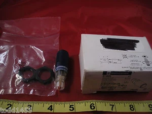 Telemecanique XUB2APANM12R Photoelectric Sensor 12-24v Sn=15m 014953 Nib New - Picture 1 of 4