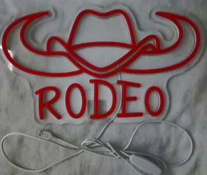 Schönes beleuchtetes 16" x 9" LED-Schild von Rodeo... roter Schriftzug - Bild 1 von 3