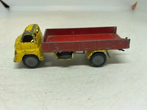 Micro Models GB5 Made in Australia Bedford Tipper Yellow/red - Picture 1 of 12