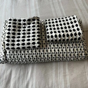 CB2 Estela Black White Organic Cotton King Duvet 106x92 in Cover Two King Shams - Picture 1 of 20