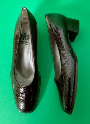 vintage 1960s Church’s brown textured patent leather low heeled court shoes 40.5 - Image 1 of 4