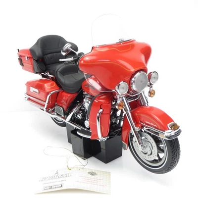 2004 Harley-Davidson Firefighter Bike Franklin Mint 1:10 Diecast Motorcycle - Image 1 of 4