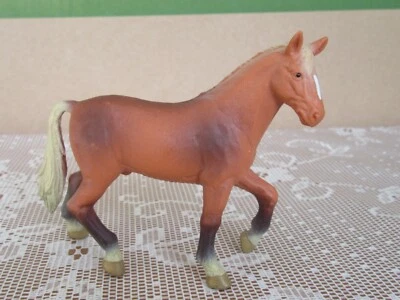 927Z Vintage Bullyland 62499 Alemania Castrado Castaño Oldenburger Claro 1:20 - Imagen 1 de 4