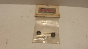 VINTAGE DURATRAX DTXC2602 WHITE NYLON  2" BODY POSTS - Picture 1 of 2